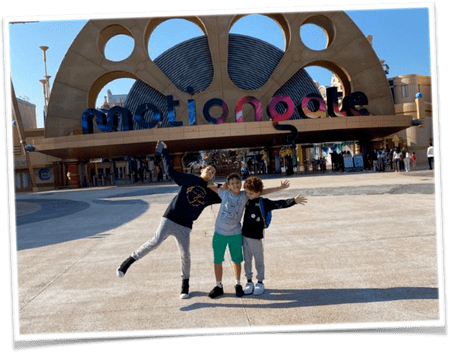 Kids Enjoying a Dubai Family Trip 